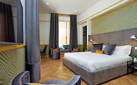 Roma Five Suites